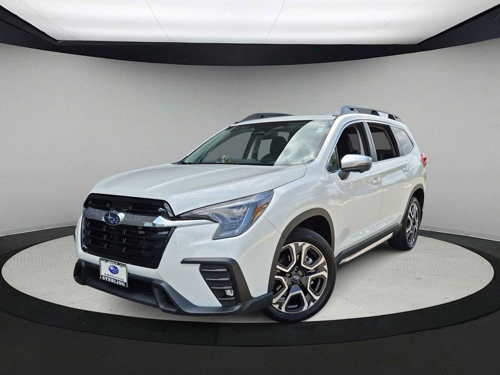 Used 2023 Subaru Ascent Limited w/ Technology Package AWD/4WD image 1