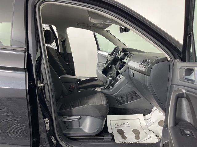 Used 2024 Volkswagen Tiguan S image 30