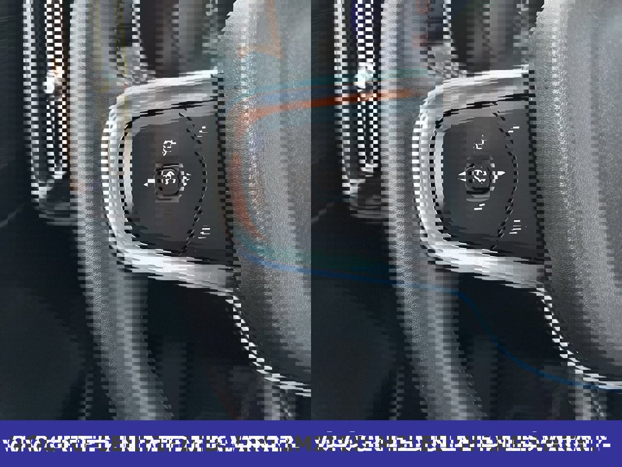 Certified 2025 Volvo XC40 B5 Core image 22