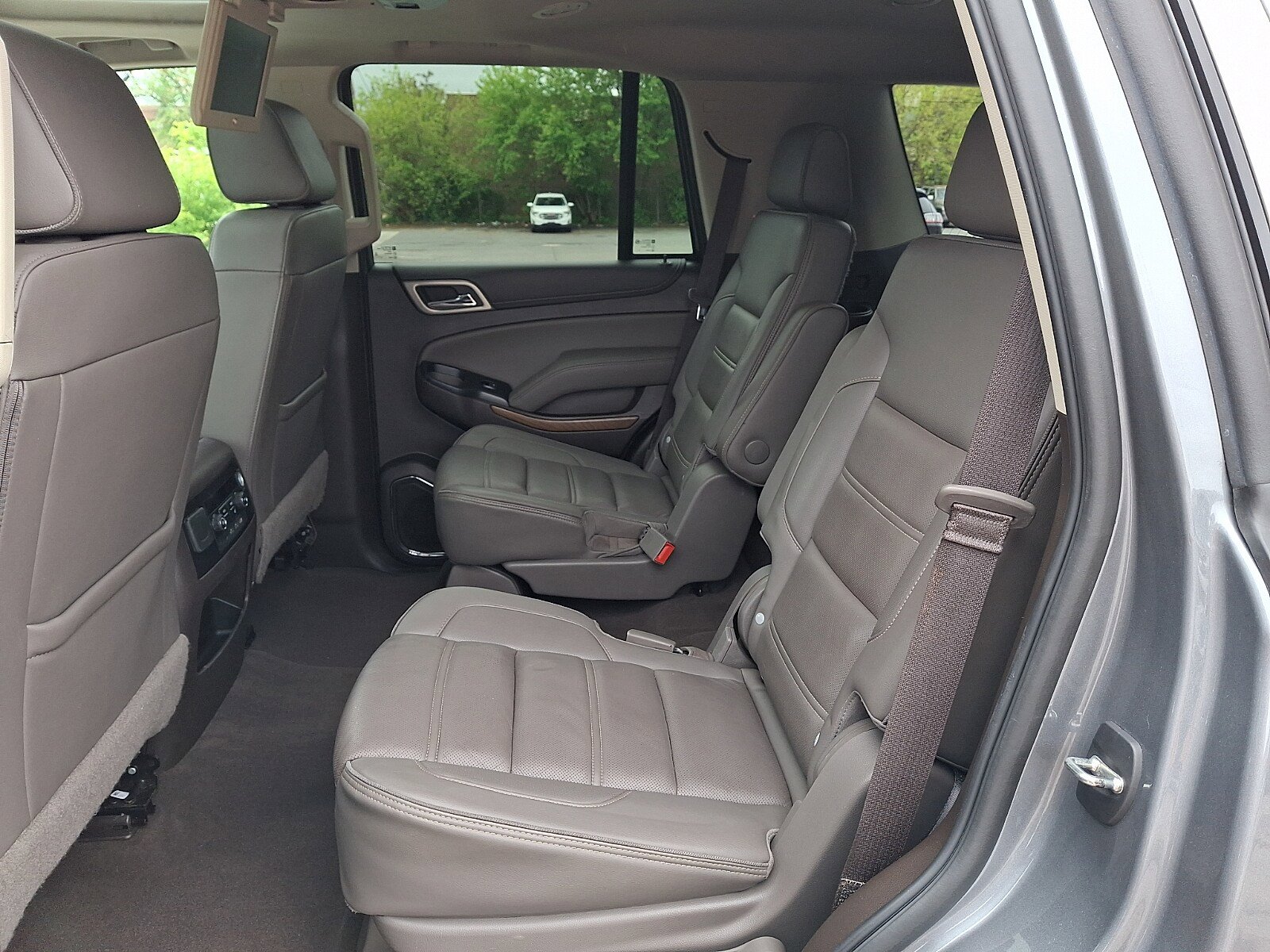 Used 2019 GMC Yukon Denali w/ Denali Ultimate Package AWD/4WD image 11