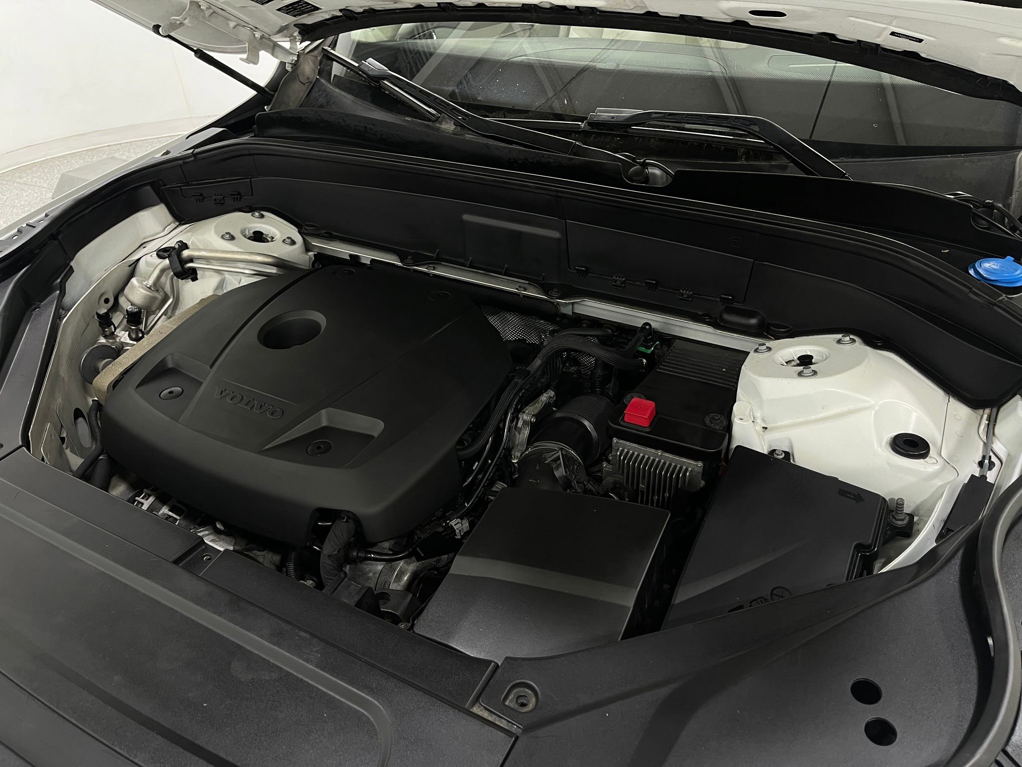 Used 2018 Volvo XC90 T5 Momentum w/ Convenience Package FWD image 28