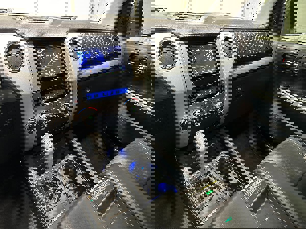 Used 2019 Toyota Tundra Platinum image 31