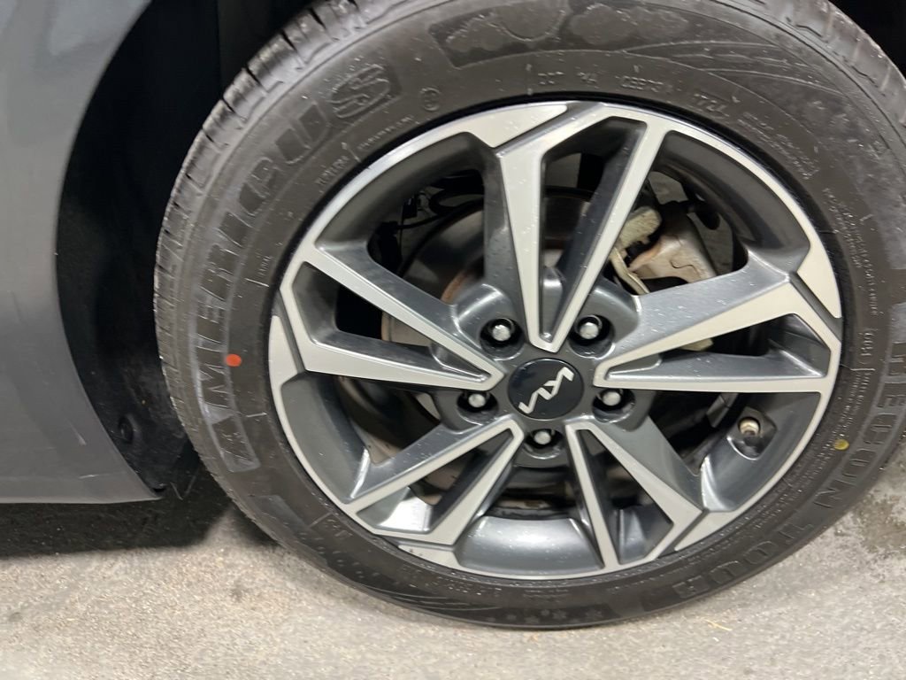 Used 2023 Kia Forte LXS image 36