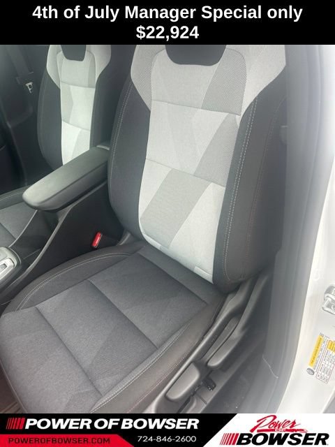 Used 2025 Chevrolet Trax RS w/ Driver Confidence Package FWD image 6