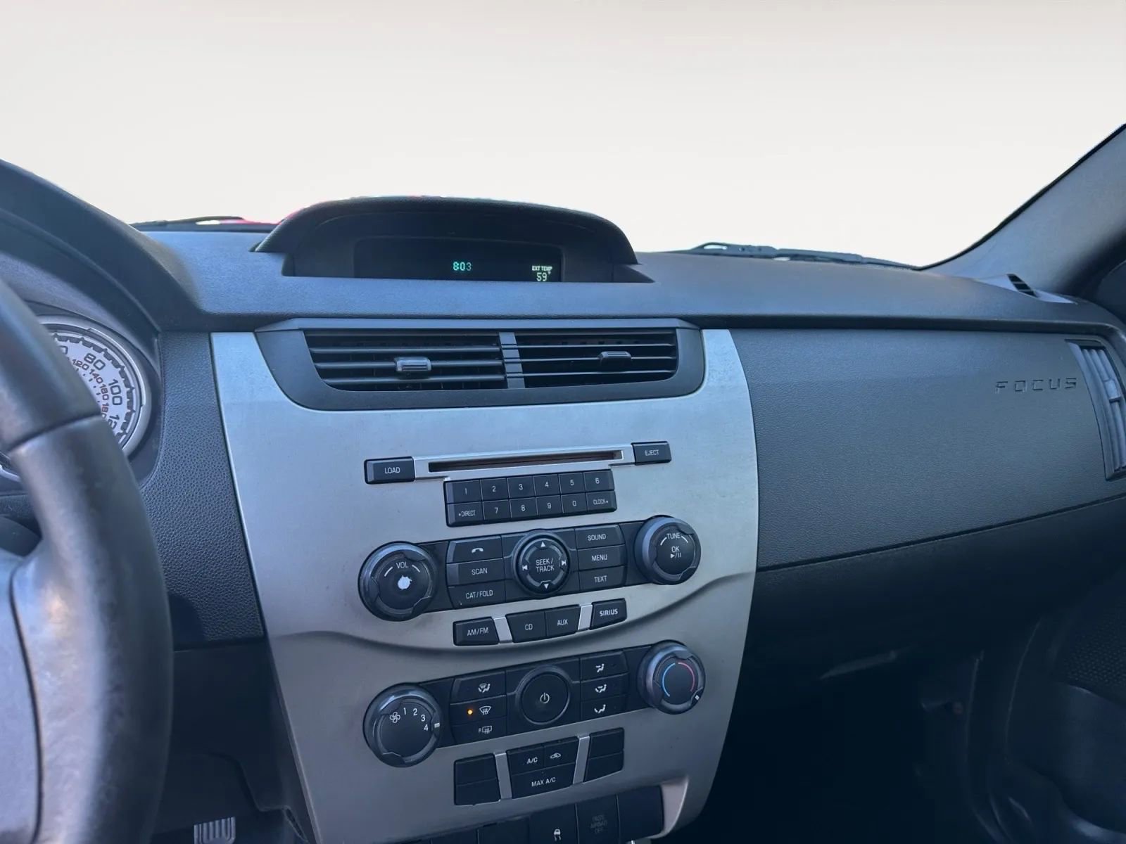 Used 2010 Ford Focus SE image 13