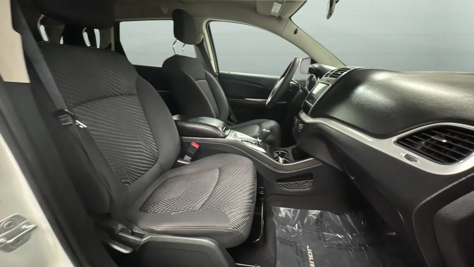 Used 2017 Dodge Journey SE FWD image 20