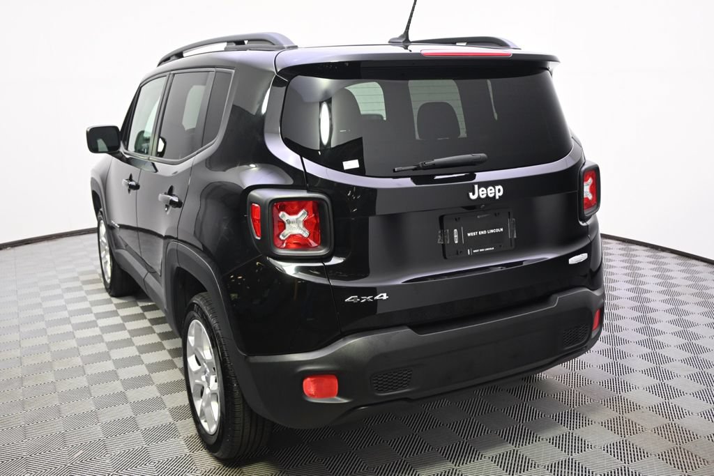 Used 2016 Jeep Renegade Latitude w/ Cold Weather Group AWD/4WD image 4