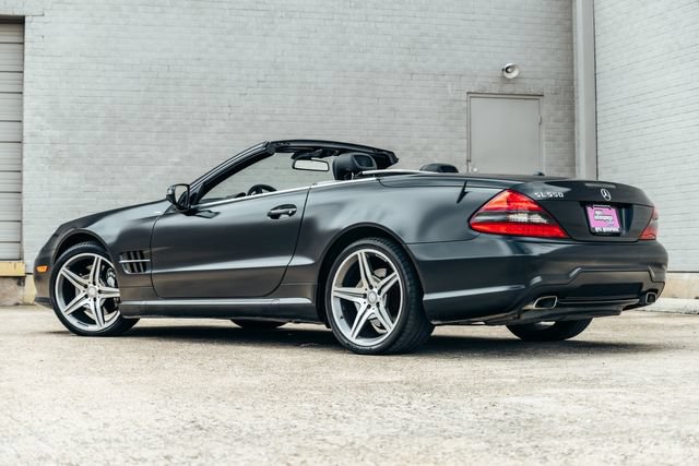Used 2011 Mercedes-Benz SL 550 image 3