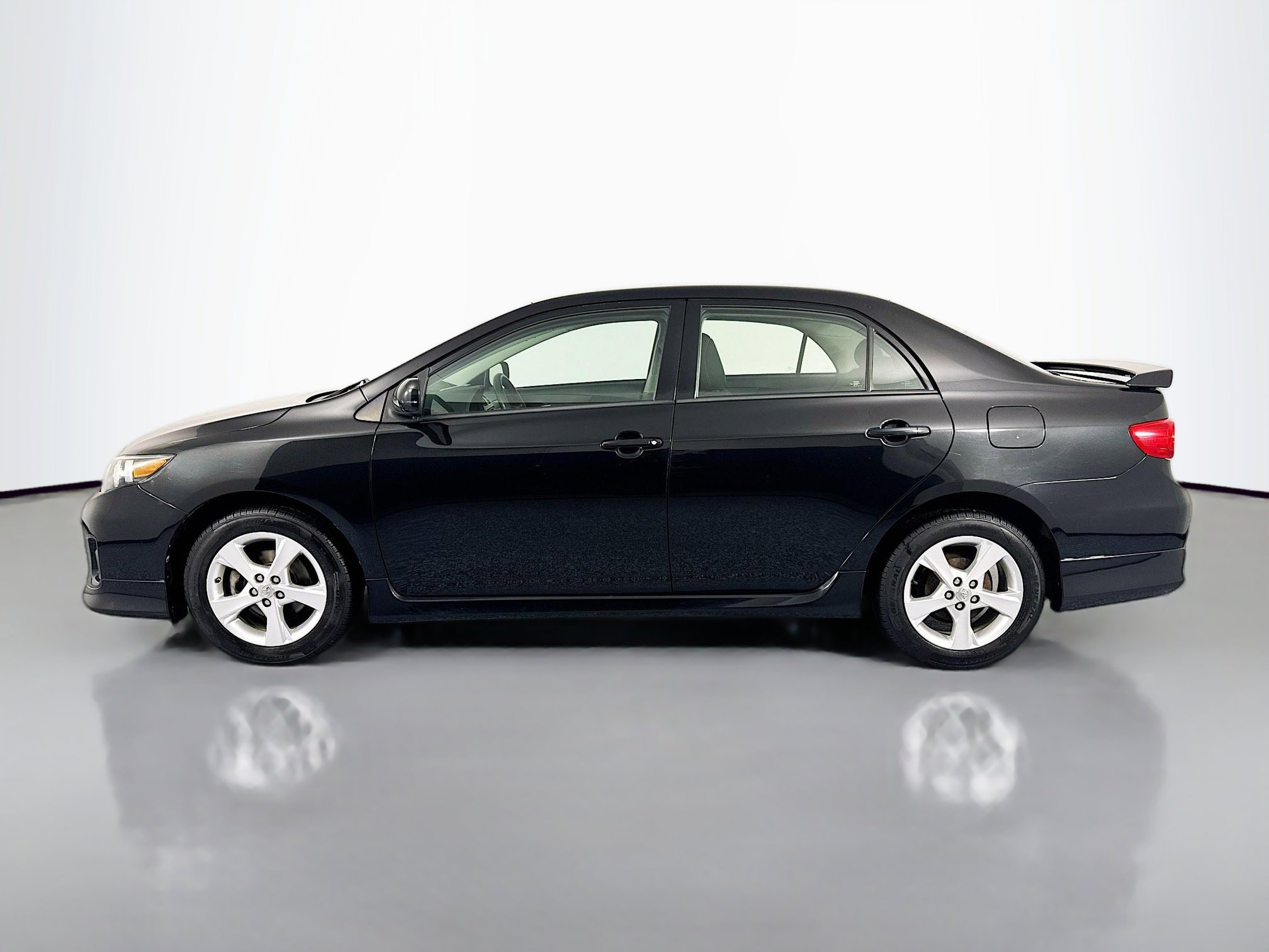 Used 2013 Toyota Corolla S image 8