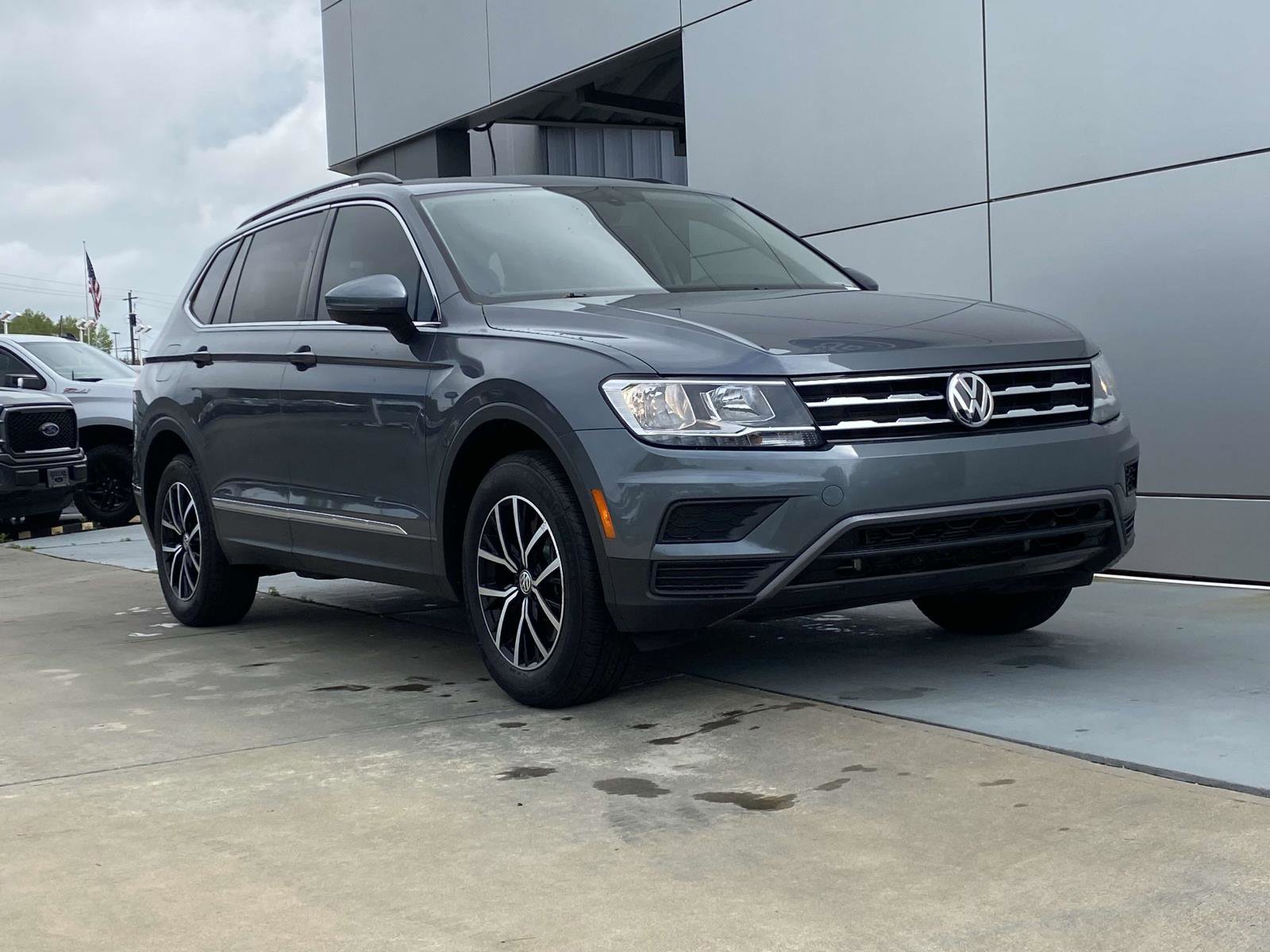 Used 2021 Volkswagen Tiguan S image 1