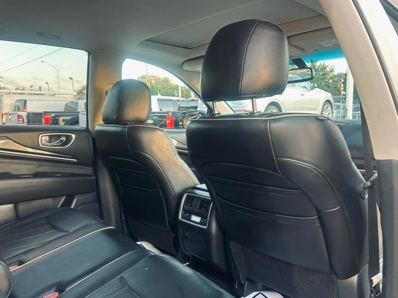 Used 2016 INFINITI QX60 AWD w/ Premium Package image 14