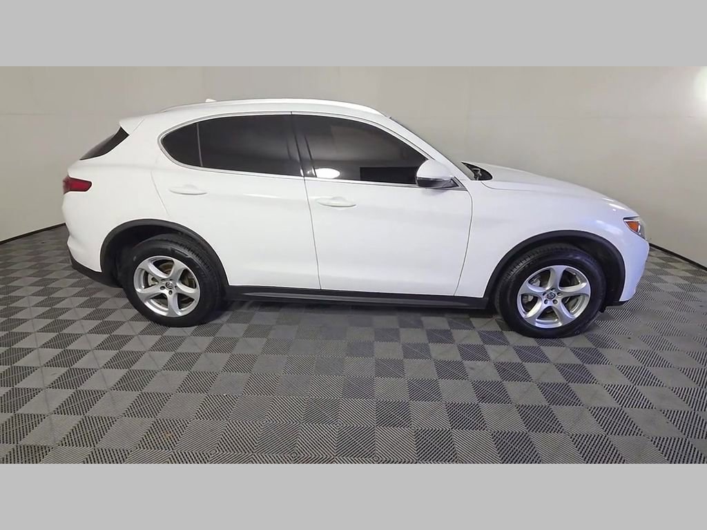 Used 2020 Alfa Romeo Stelvio image 36