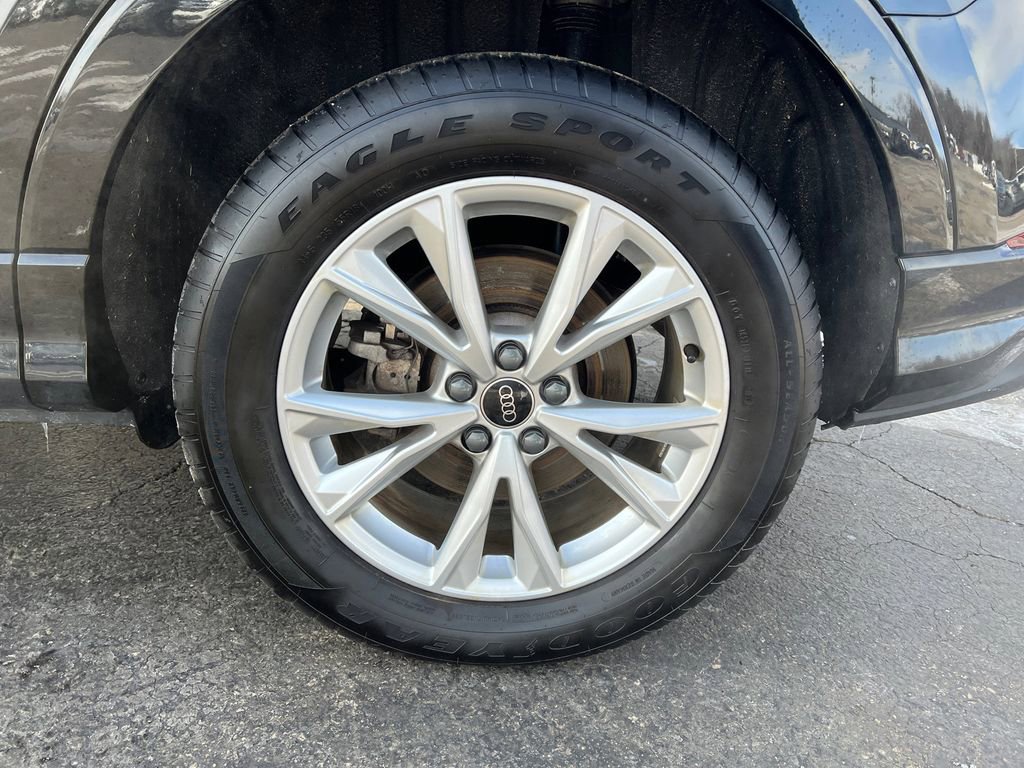 Used 2025 Audi Q3 2.0T Premium image 35