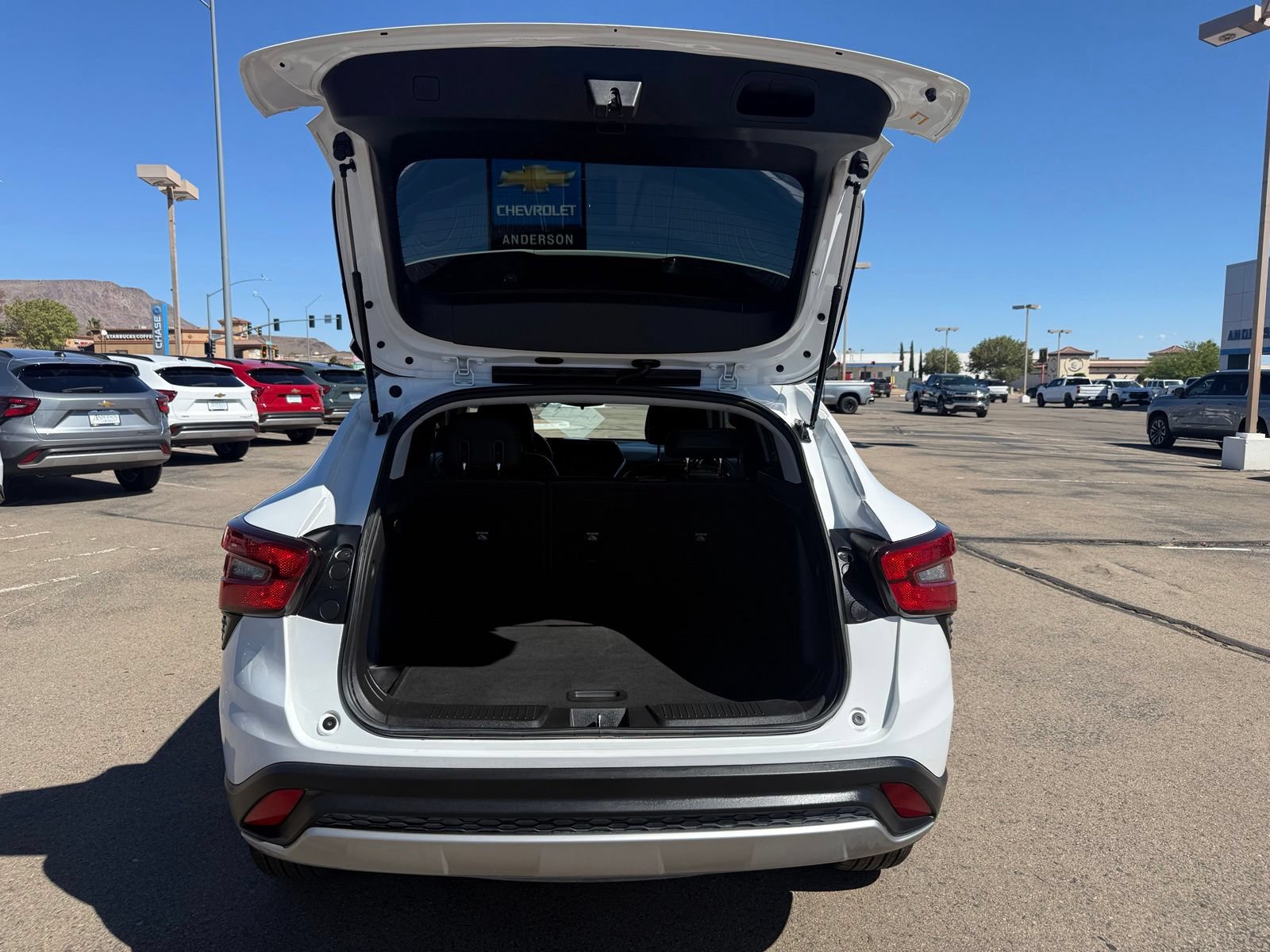 Used 2024 Chevrolet Trax LT w/ Driver Confidence Package FWD image 35