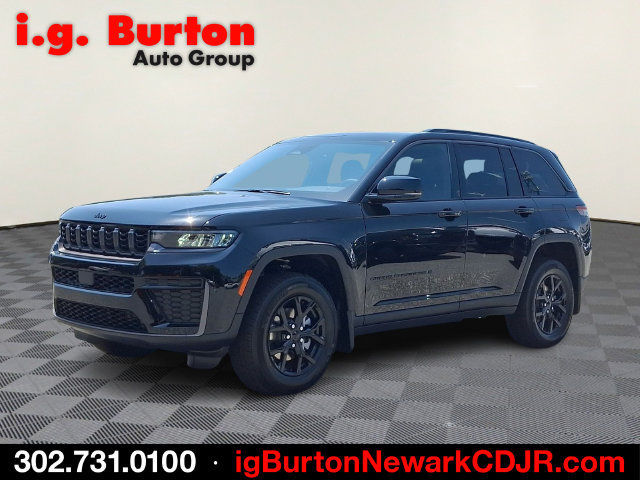 New 2026 Jeep Grand Cherokee Altitude AWD/4WD image 2