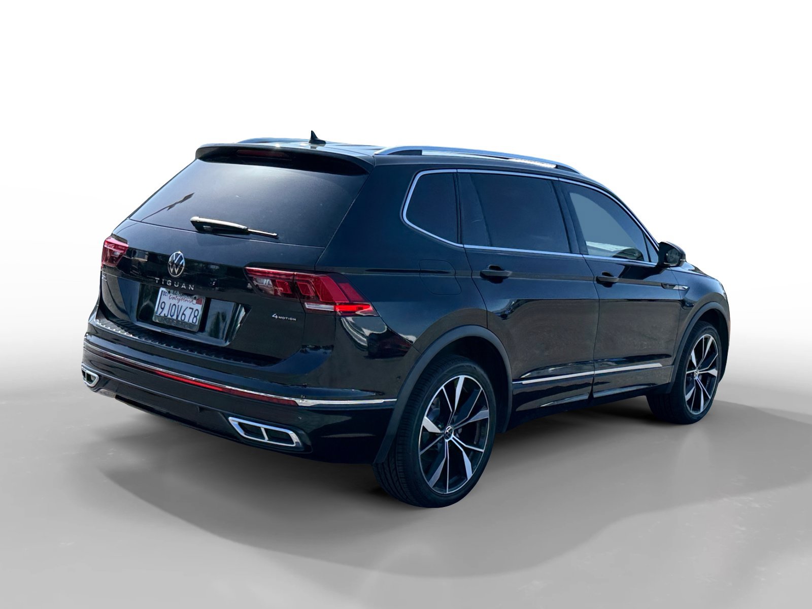 Certified 2024 Volkswagen Tiguan SEL R-Line AWD/4WD image 5