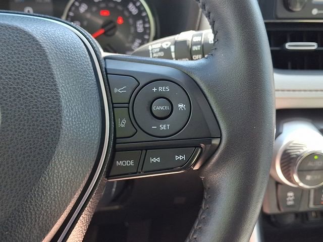 Certified 2021 Toyota RAV4 XLE Premium AWD/4WD image 22