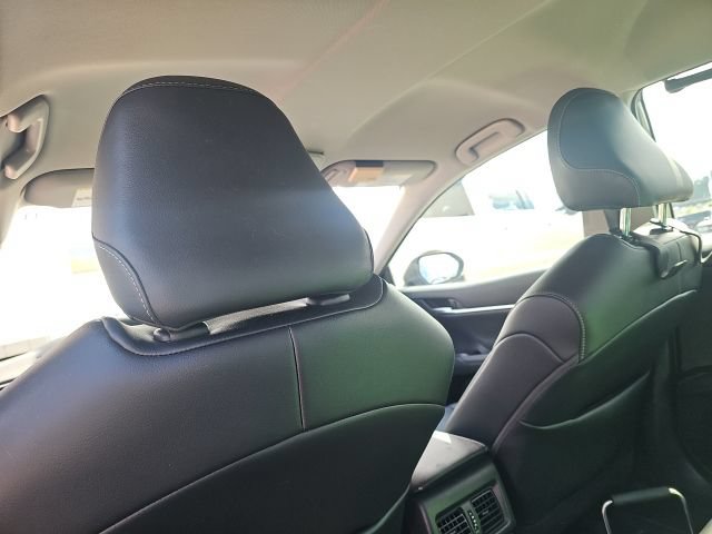 Used 2023 Toyota Camry XSE FWD image 13