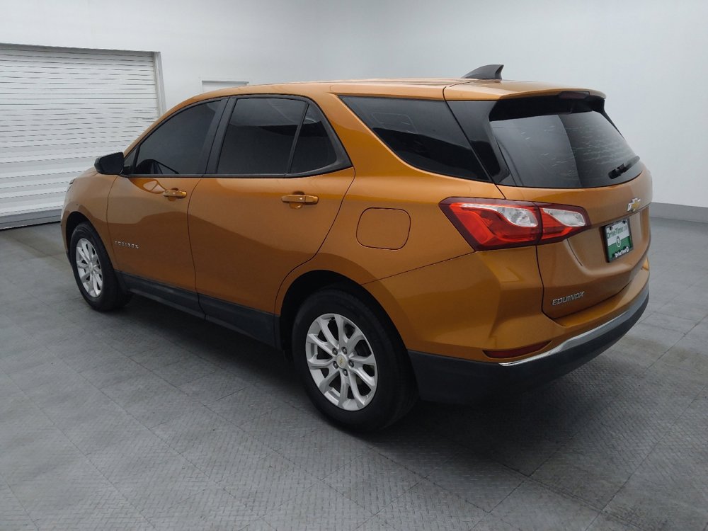 Used 2018 Chevrolet Equinox LS image 3
