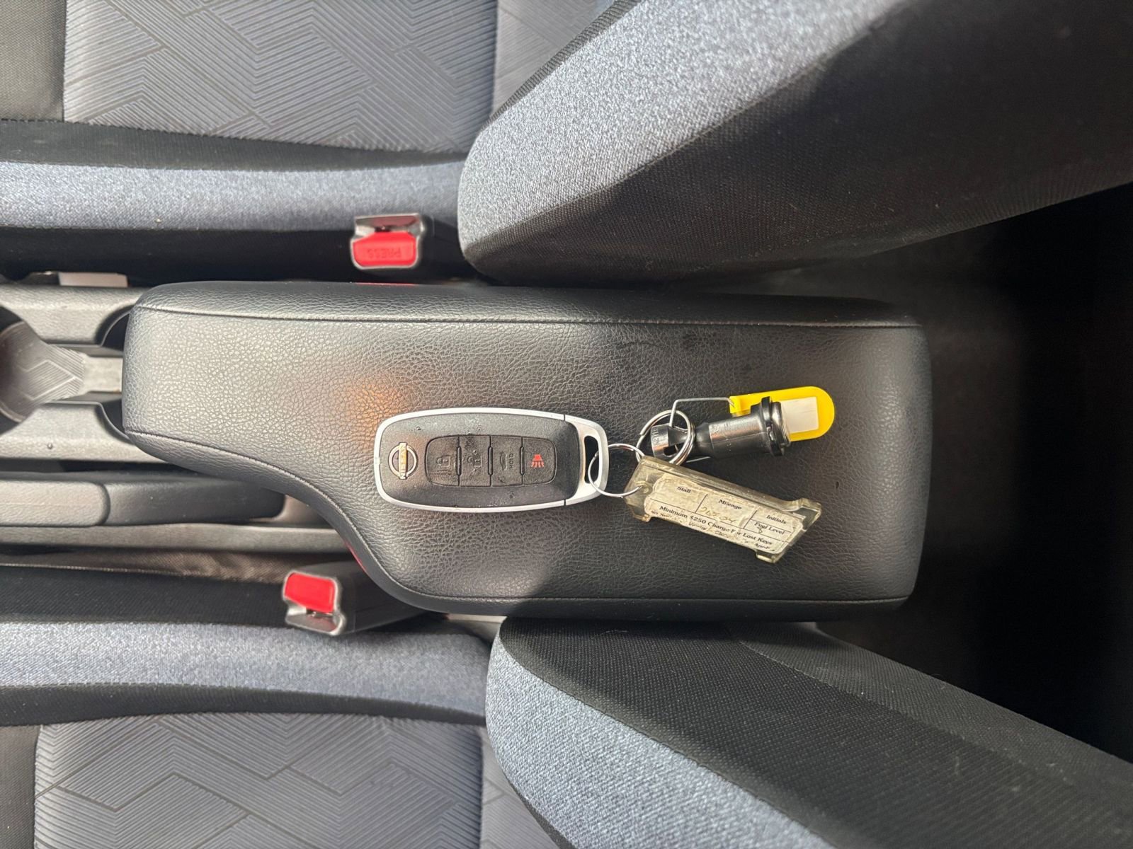 Used 2025 Nissan Versa SV image 21