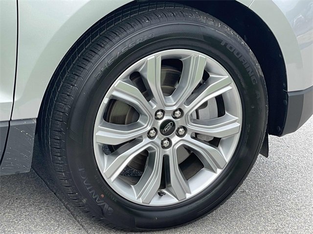 Used 2024 Ford Edge Titanium image 23