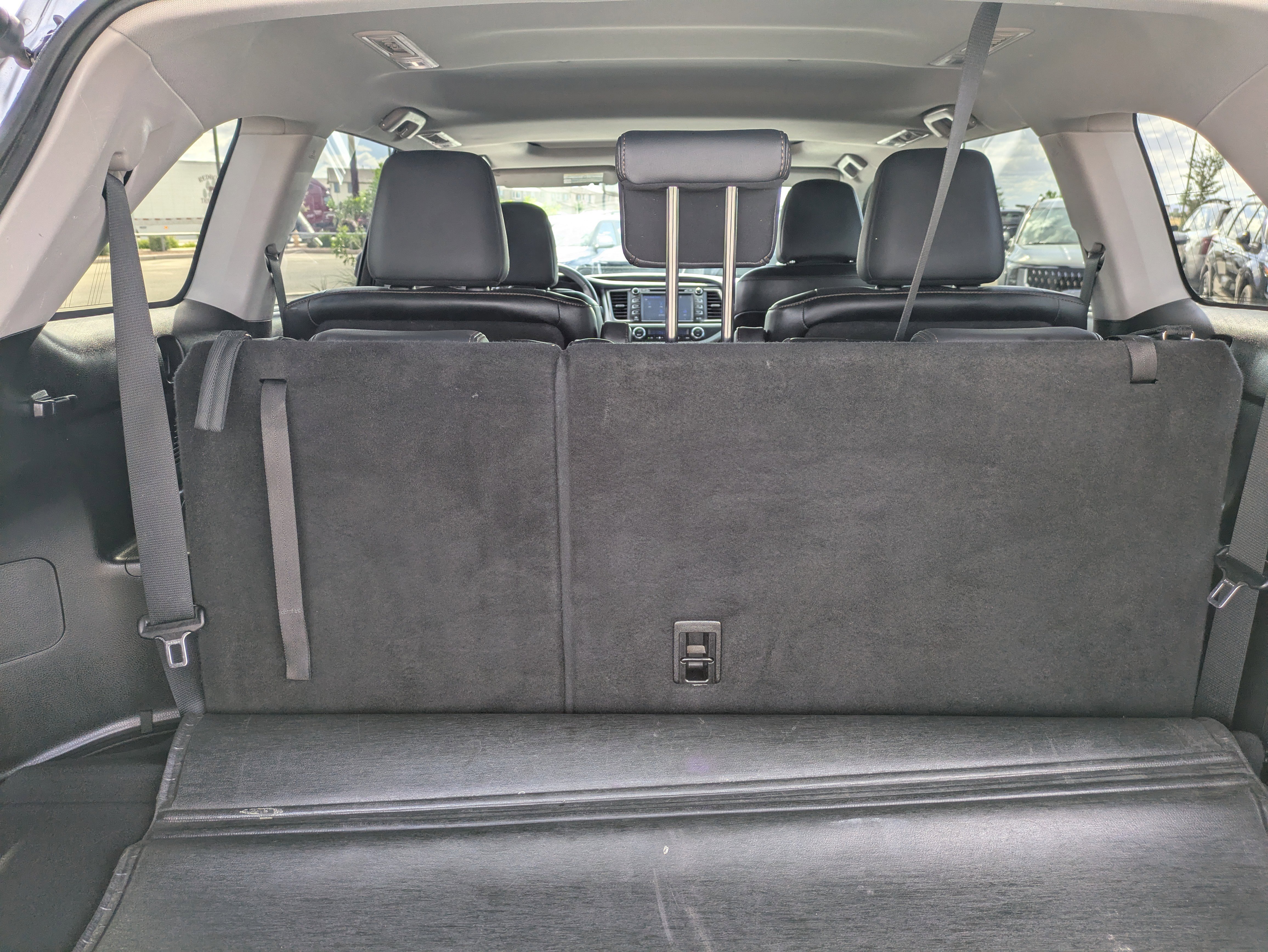 Used 2015 Toyota Highlander Limited w/ Driver Technology Package image 10