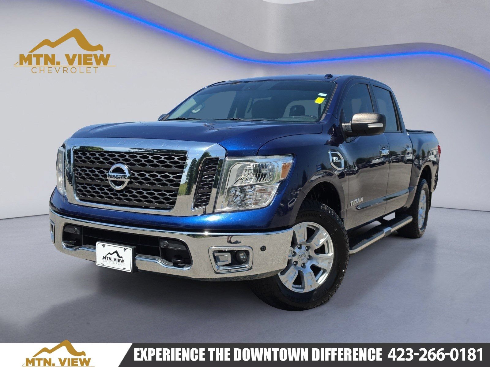 Used 2017 Nissan Titan SV AWD/4WD image 1