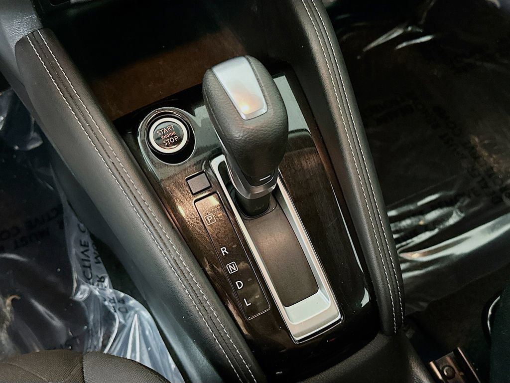 Used 2019 Nissan Kicks SV FWD image 22