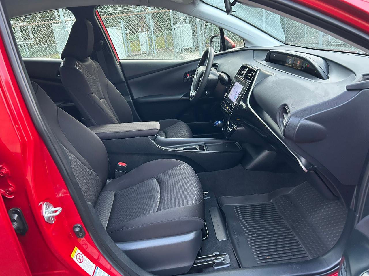 Used 2021 Toyota Prius LE AWD/4WD image 14