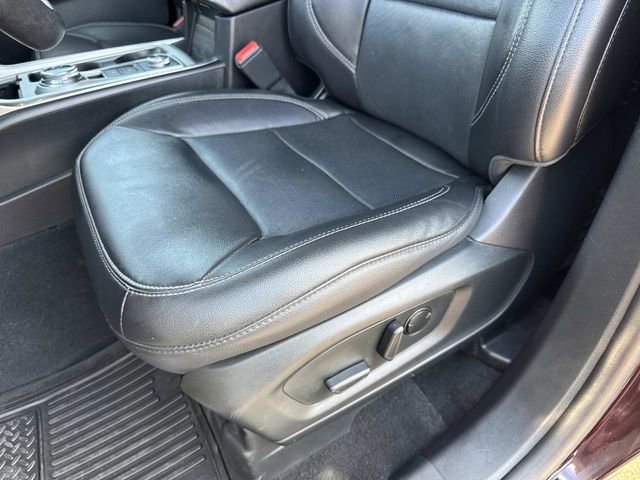 Used 2023 Ford Explorer Limited w/ Equipment Group 301A AWD/4WD image 22