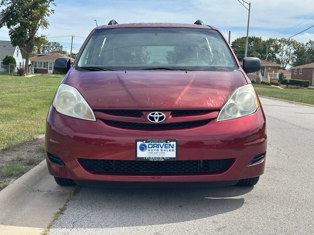 Used 2008 Toyota Sienna LE FWD image 3