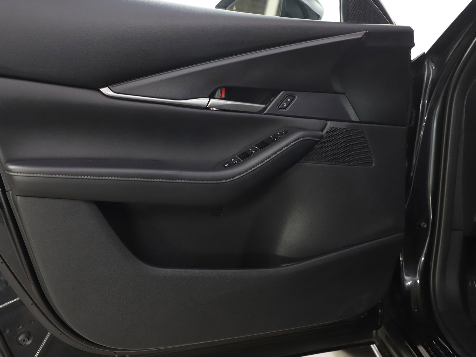 Used 2023 MAZDA CX-30 AWD 2.5 S w/ Select Package image 19