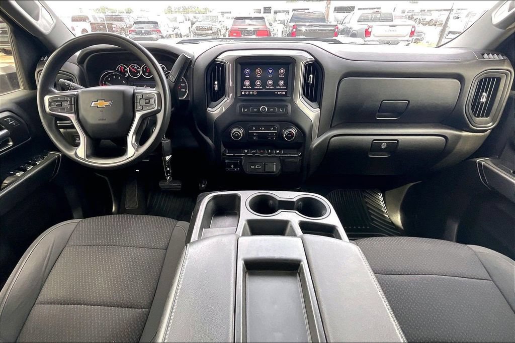 Used 2022 Chevrolet Silverado 2500 Custom w/ Custom Value Package AWD/4WD image 7