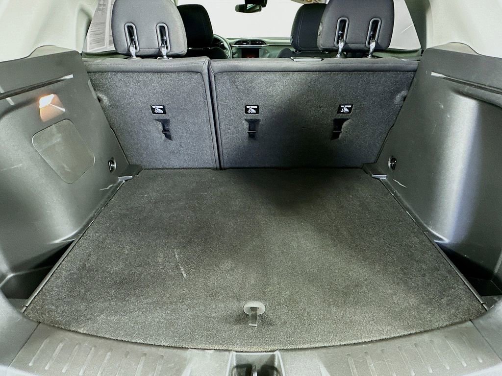 Used 2023 Chevrolet TrailBlazer LT image 31