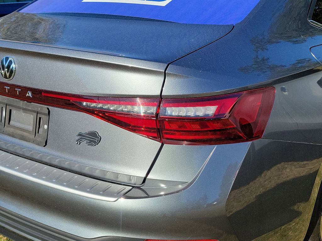 Used 2025 Volkswagen Jetta S image 18