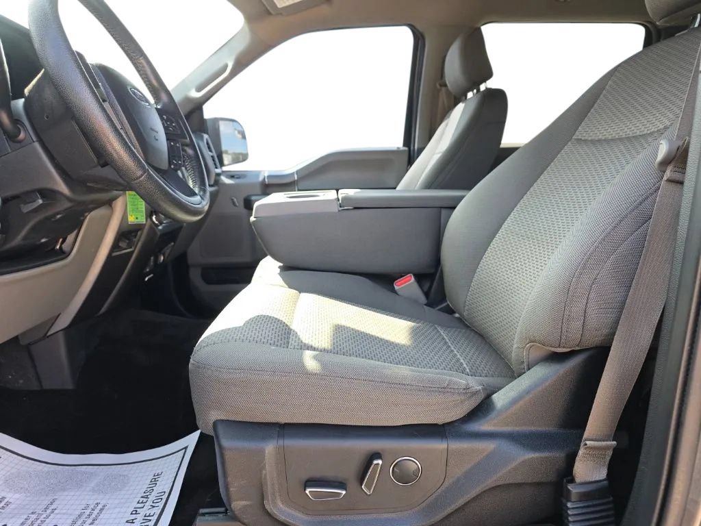 Used 2015 Ford F150 XLT w/ Equipment Group 302A Luxury AWD/4WD image 14
