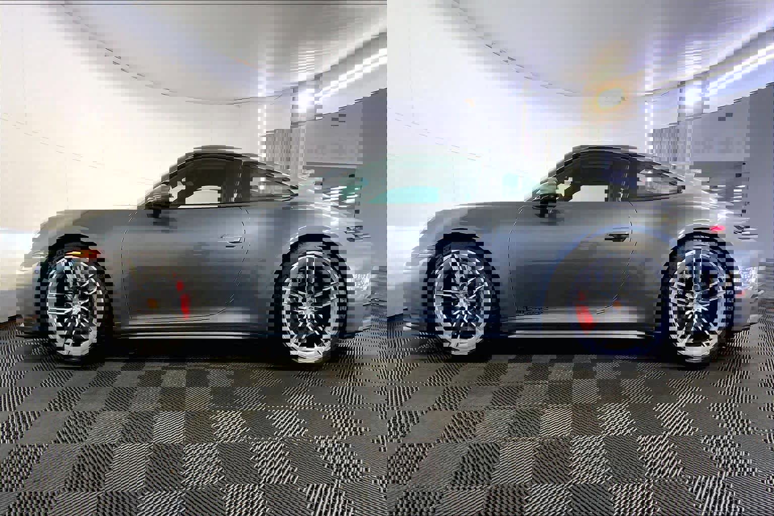 Used 2025 Porsche 911 Carrera S image 2