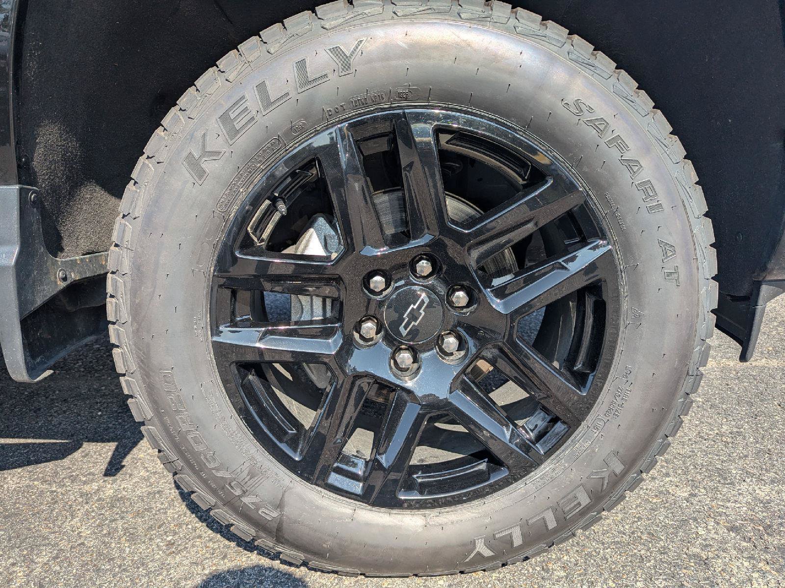 Used 2023 Chevrolet Silverado 1500 RST AWD/4WD image 9