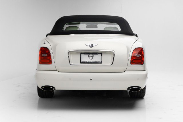 Used 2010 Bentley Azure T image 23