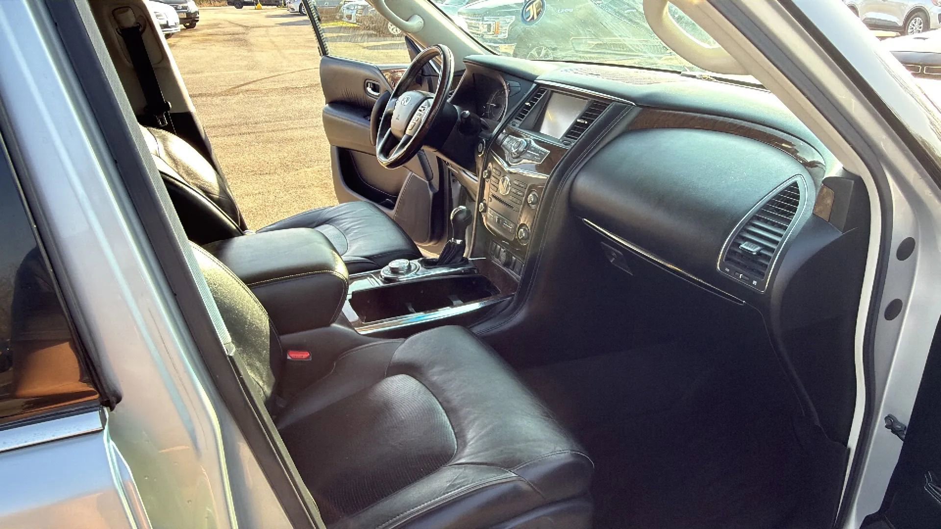 Used 2015 INFINITI QX80 4WD w/ Driver's Assistance Package image 2