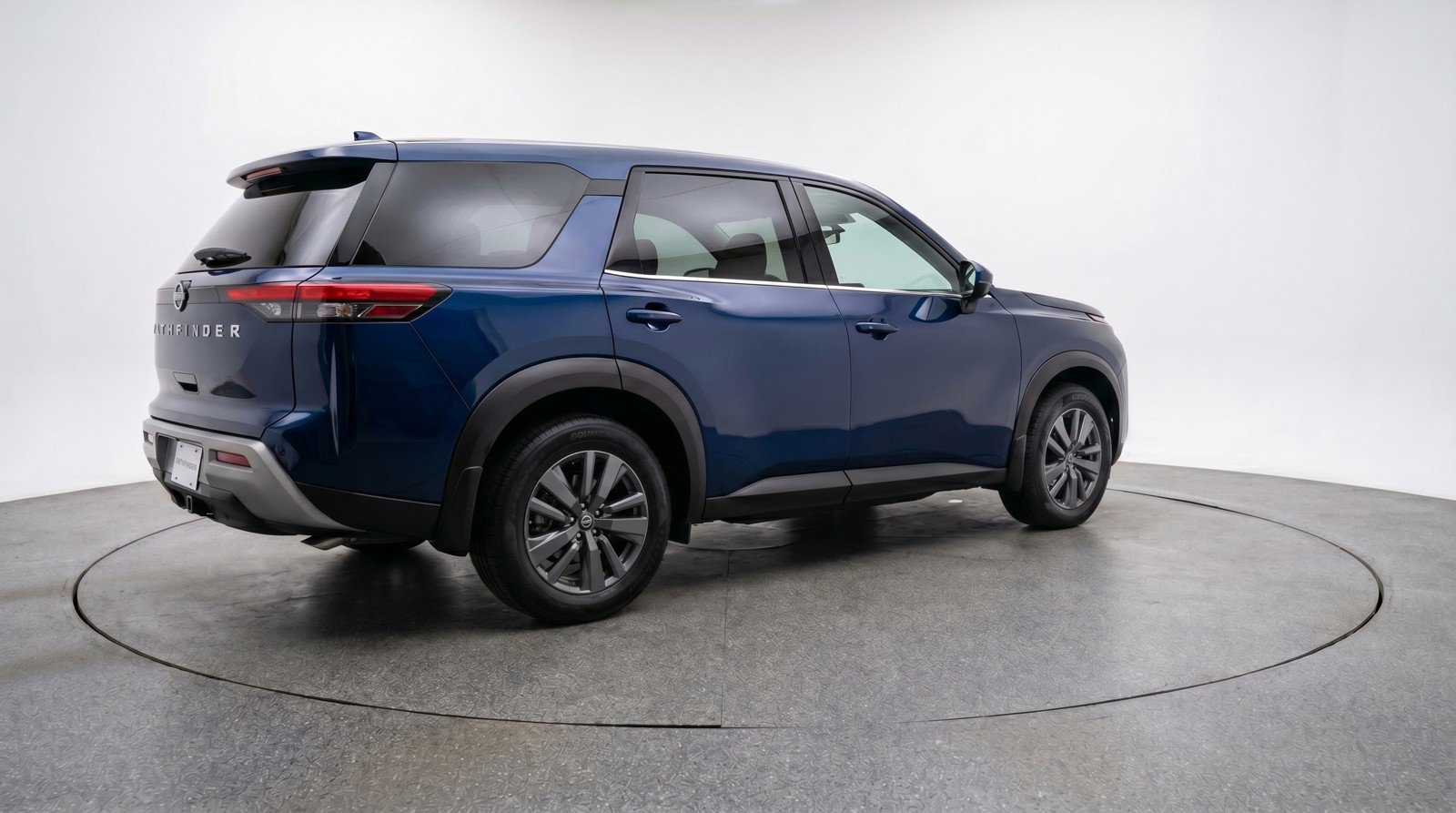 Used 2025 Nissan Pathfinder SV AWD/4WD image 9