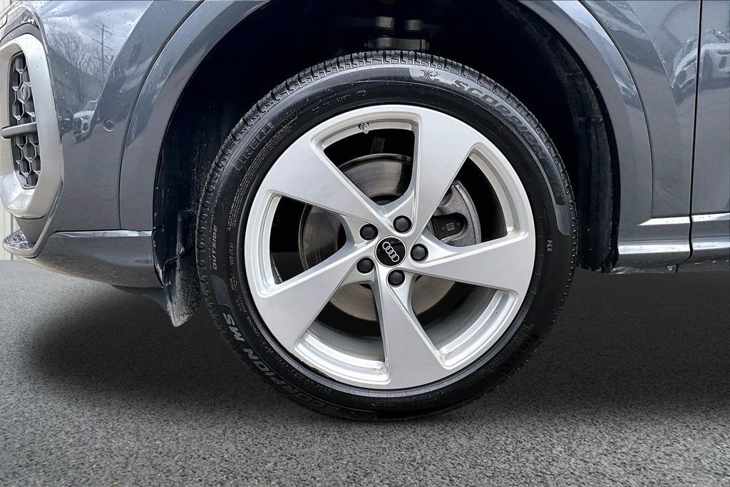 Used 2025 Audi Q5 Premium Plus w/ Premium Plus image 34