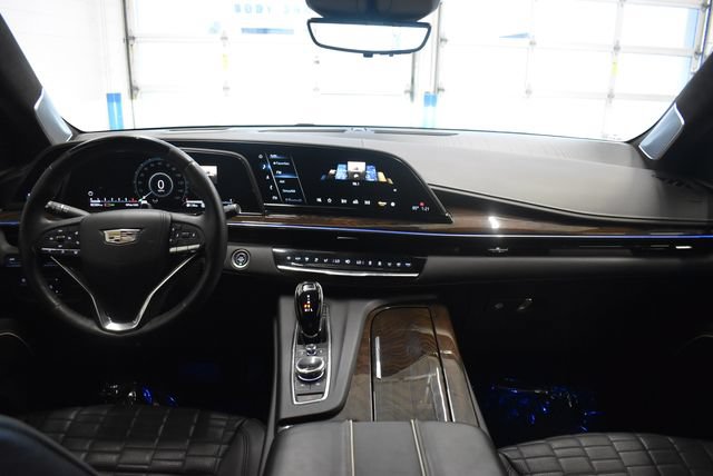 Used 2023 Cadillac Escalade ESV Sport Platinum AWD/4WD image 5