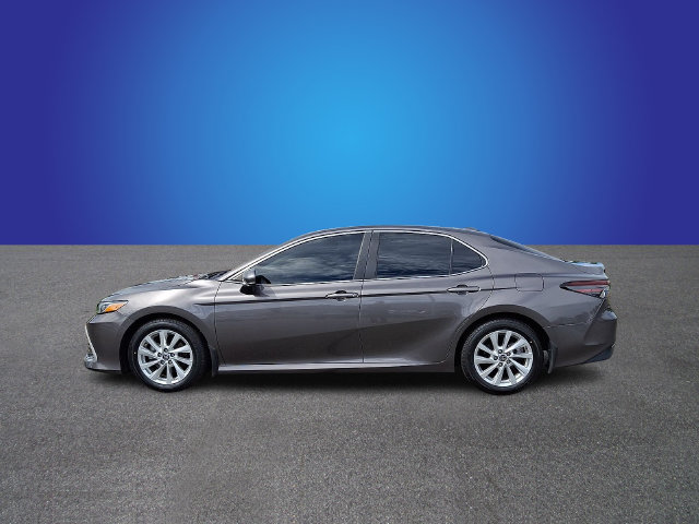 Used 2023 Toyota Camry LE FWD image 6