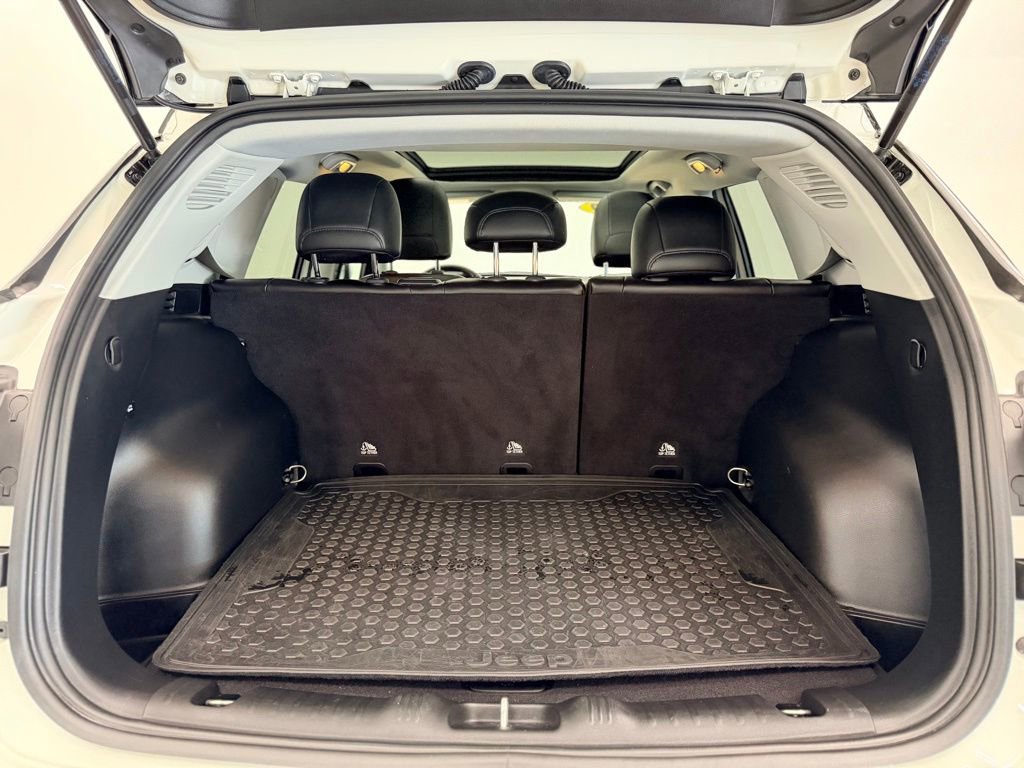 Used 2020 Jeep Compass Latitude AWD/4WD image 6