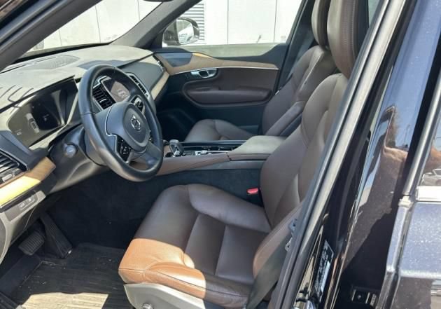 Used 2024 Volvo XC90 T8 Plus w/ Protection Package Premier AWD/4WD image 6