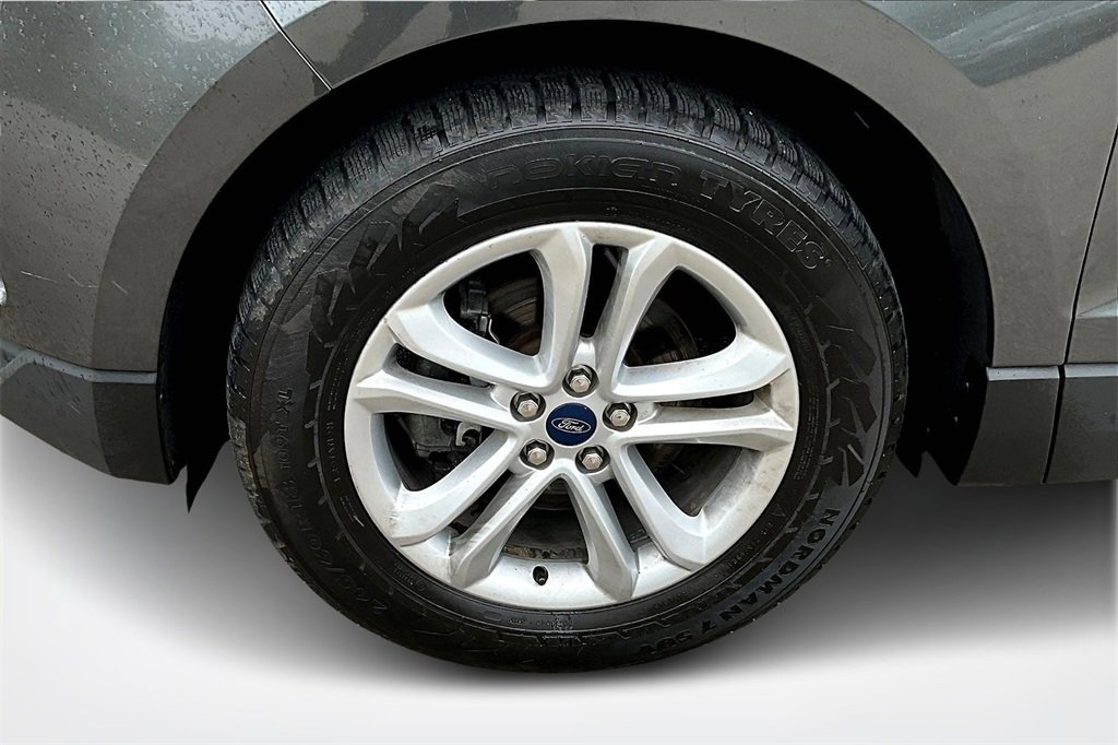 Used 2019 Ford Edge SEL image 31