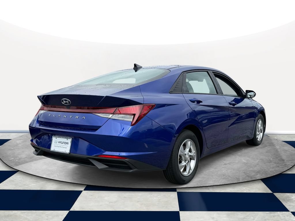 Certified 2023 Hyundai Elantra SE FWD image 4