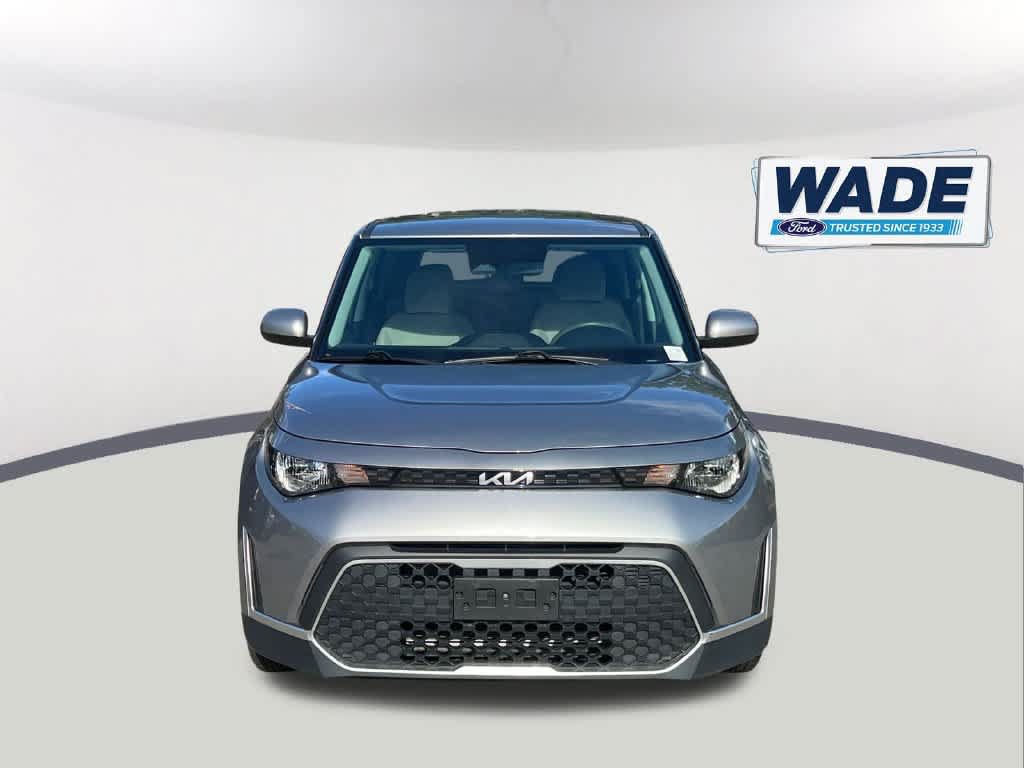 Used 2023 Kia Soul LX w/ LX Technology Package FWD image 2