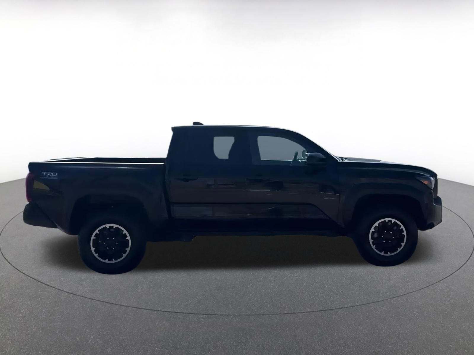 Used 2025 Toyota Tacoma SR image 15